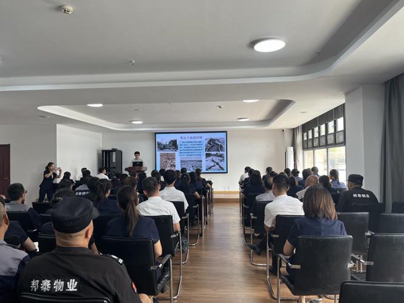 城市脉络的高效疏通者：公交站场管理的新时代